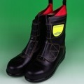 写真：アスファルト舗装工事専用安全靴　HSK　マジック01